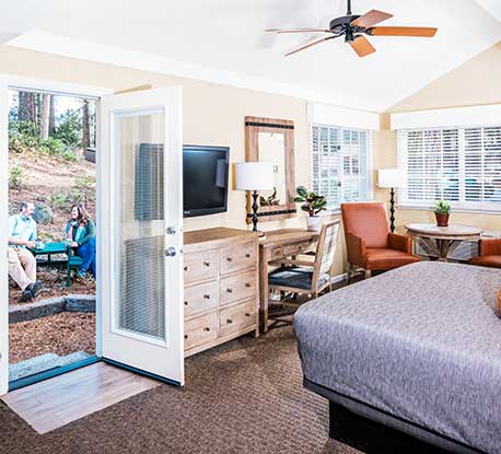 King Bed Cottage Room